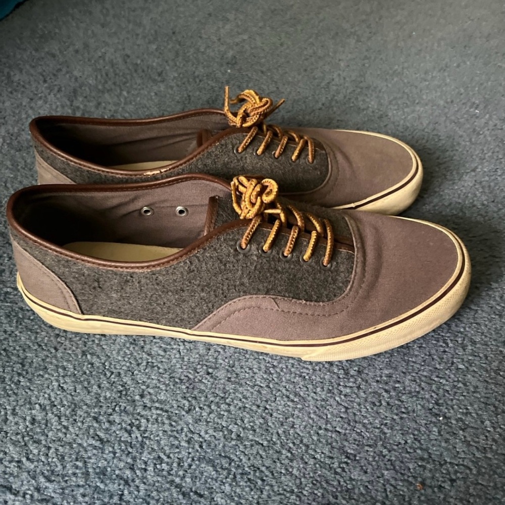 American eagle casual shoes